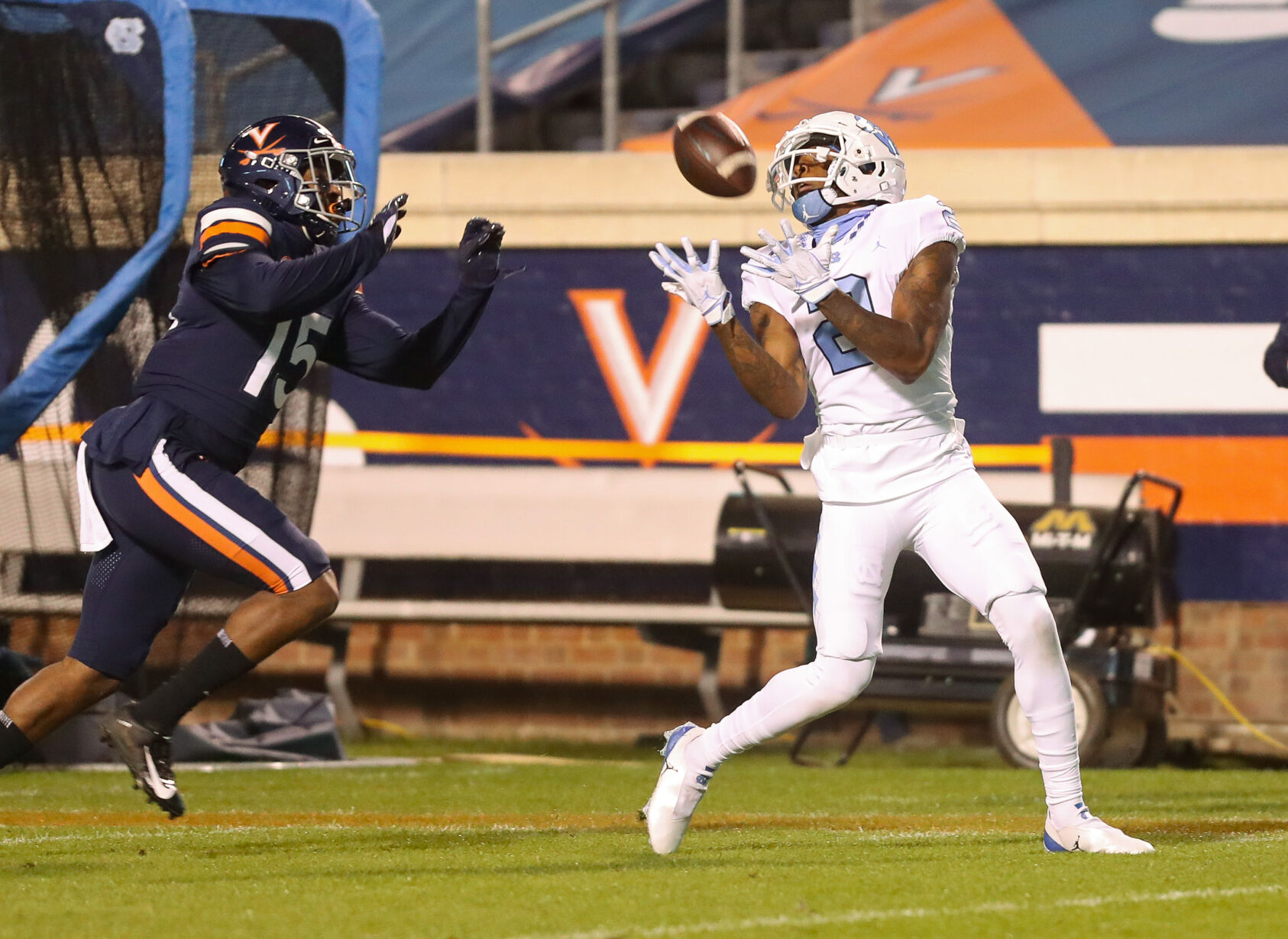 103120-cdp-sports-uva-unc542.JPG
